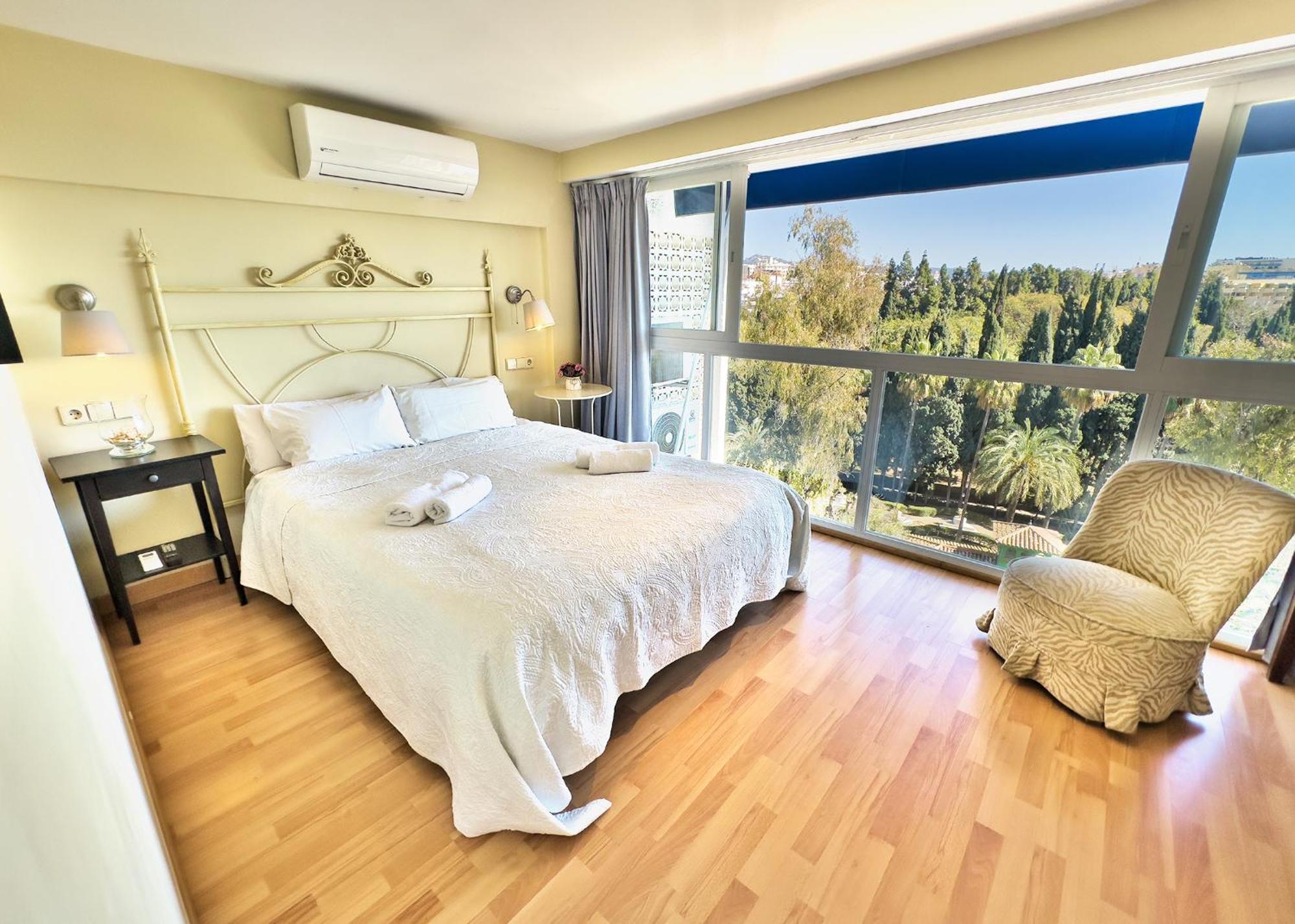 Skol 412. Renovated Two Bedrooms Duplex With Sea View. Appartement Marbella